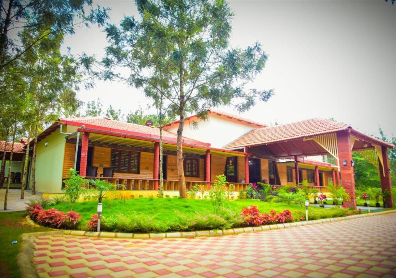 Water View Holiday Retreat Sakleshpur Ngoại thất bức ảnh